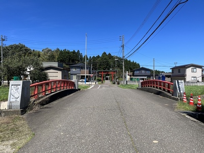 御館川に掛かる春日橋