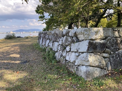 本丸跡石垣(城跡北東)