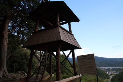 武田勝頼本陣(物見台)