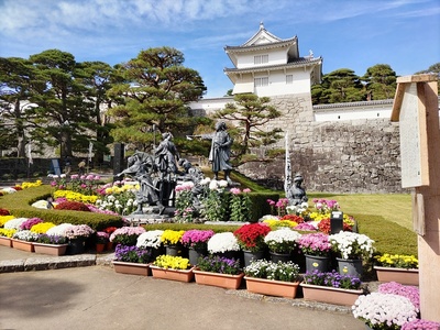 菊人形ただいま開催中