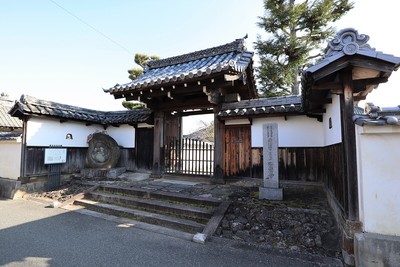 聖隣寺の山門