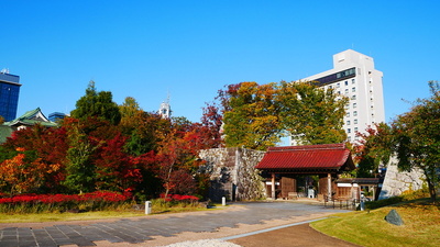 千歳御門と紅葉