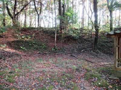 現存土塁（鹿島神社裏）