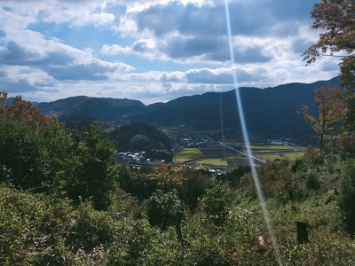 森上城と今西城の間の尾根からの眺望