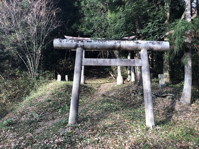 登城口の鳥居