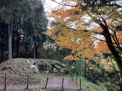 九尺石の内枡形