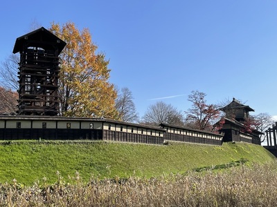 井楼矢倉と二重櫓遠景