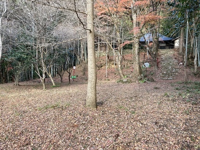 三の曲輪から見た寺社曲輪（観音寺）