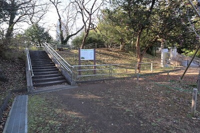 一郭西面の土塁跡