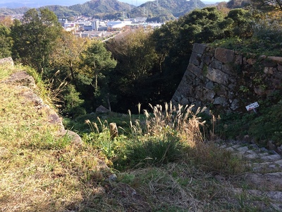 鉄門跡（北側から）