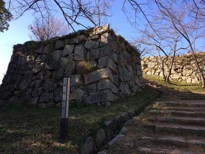 鉄門跡（南側から）