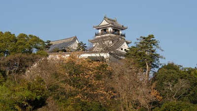 県庁側からの天守