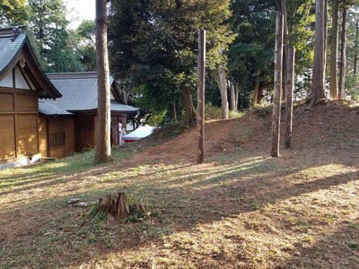 八幡曲輪土塁@城山神社