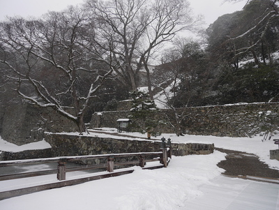 大手門から登り石垣と天秤櫓