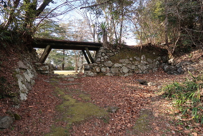 鳥羽山城 外枡形東門跡