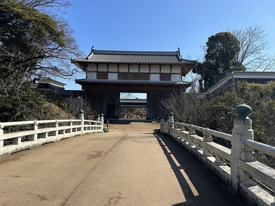 大手門と大手橋