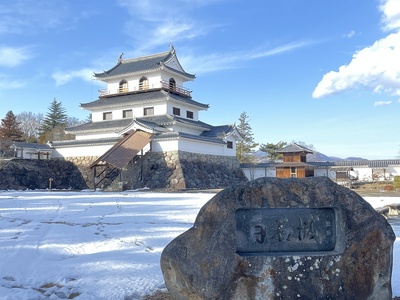 雪の三重櫓