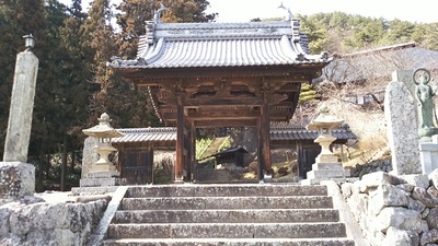陽泰寺の山門