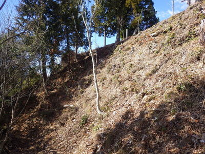 主郭東側の切岸