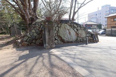 三の丸口門跡