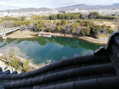 旭川越しの後楽園