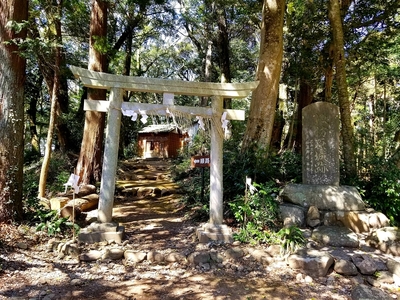 城址碑と諏訪神社