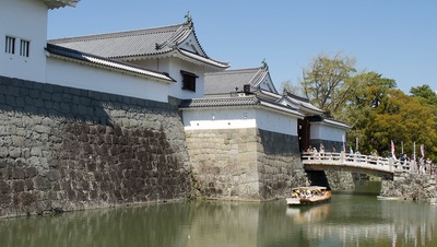 東御門と舟