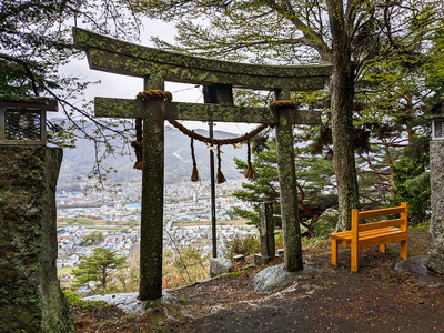 上原城址の鳥居からの景色