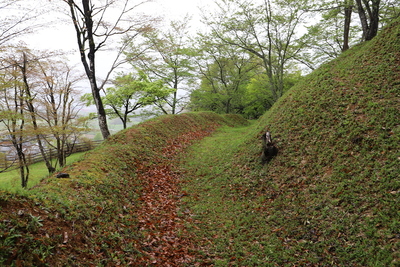 横堀・土塁