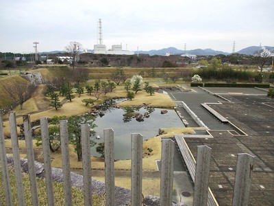 天守台より大池泉を見下ろす