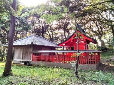 主郭にある八幡神社