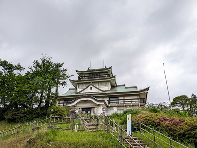 新緑の小牧山城