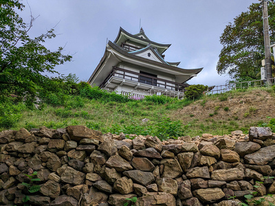 新緑の小牧山城