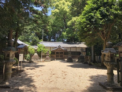 主郭北の阿由多神社