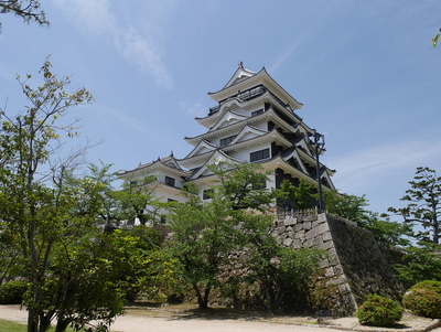 天守東北から