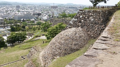 天球丸から巻石垣