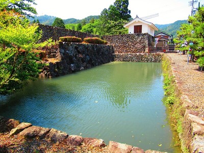 水堀と石垣