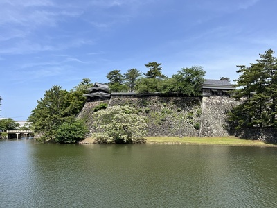 堀端からの二の丸上段石垣