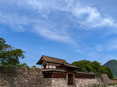 青空の松代城　太鼓門