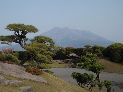 鹿児島城・仙巌園からの桜島の眺め