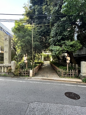 氷川神社正面