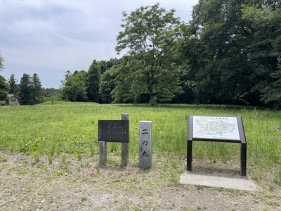 二の丸と奥に郭馬出西虎口門