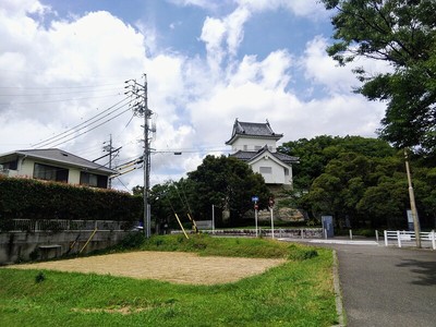 隅櫓遠景