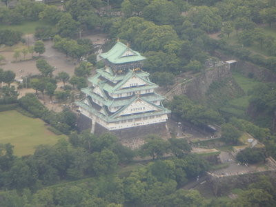 天守(北東上空から)