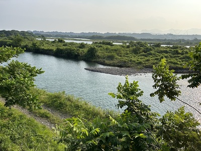 上磯部の土塁からみる相模川