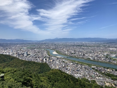 ロープウェイ乗り場の展望台からの眺め