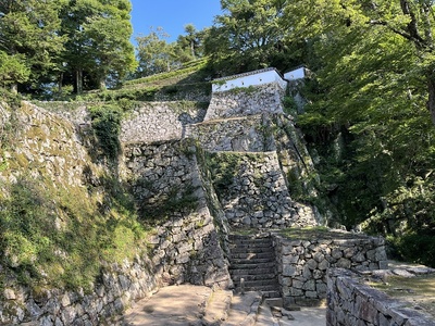 三の丸大手門跡と足軽箱番所跡