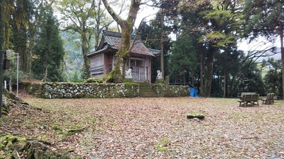 主郭の神社