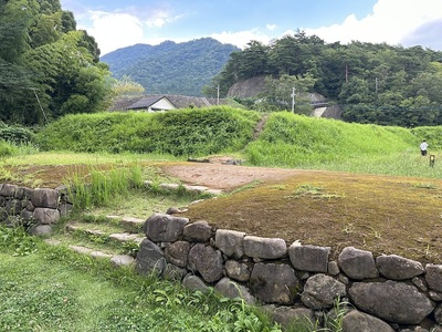 大手石塁