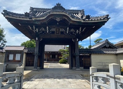 長明寺山門